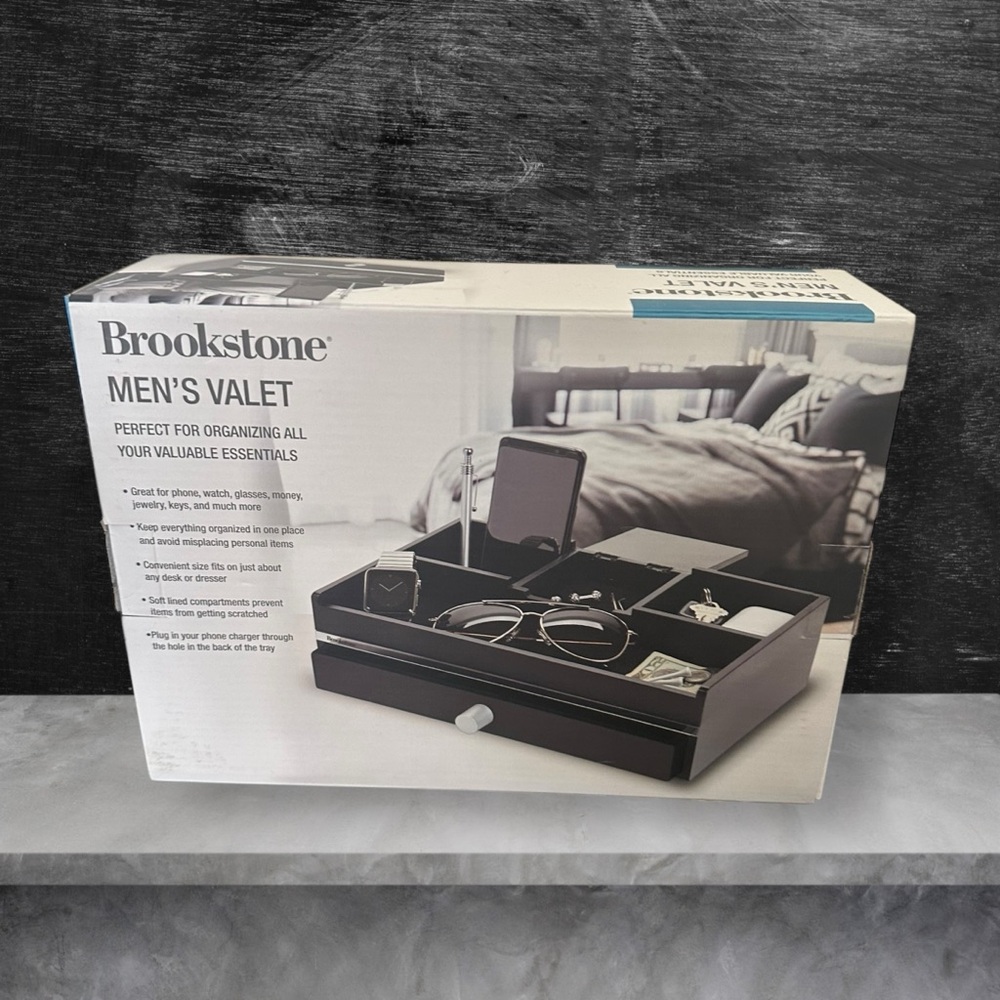 Brookstone Men's Valet